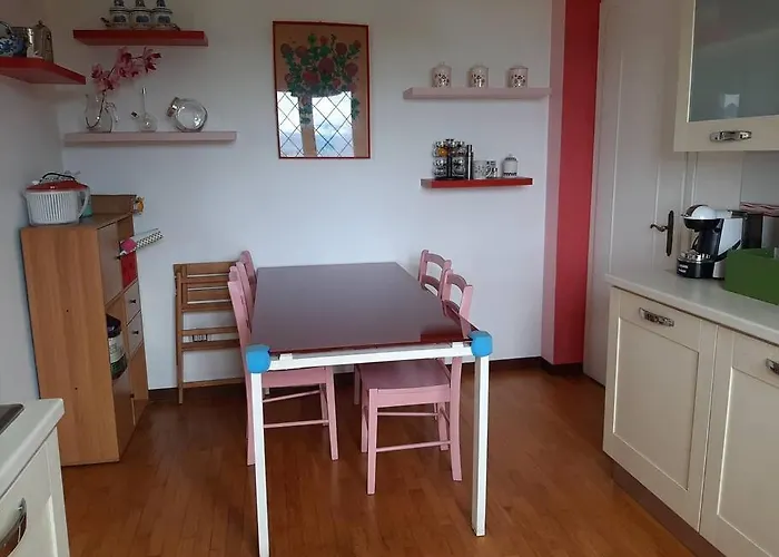 아파트 La Finestra Sul - In Con Vista E Posto Auto Coperto