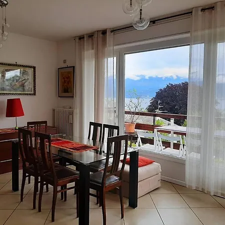 Apartman La Finestra Sul - In Con Vista E Posto Auto Coperto Stresa