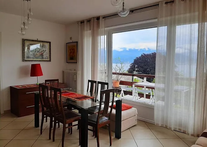 شقة La Finestra Sul - In Con Vista E Posto Auto Coperto ستريزا